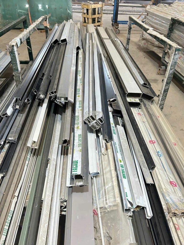 Phân biệt nhôm và inox – thanh nhôm định hình phế liệu